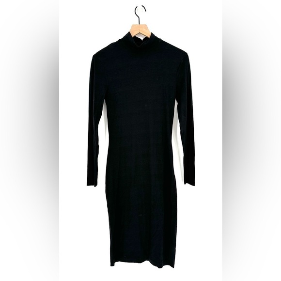 Basic Designer Bundle 4 Pieces Tops and Dress Size XS - S Everlane AG Nordstrom - Picture 6 of 10